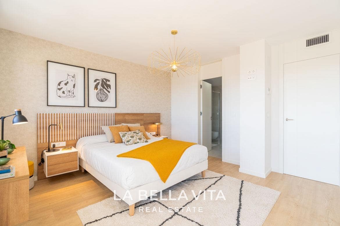 4 quarto Moradia Geminada para venda em La Nucia com piscina - 427 000 € (Ref: 9266510)