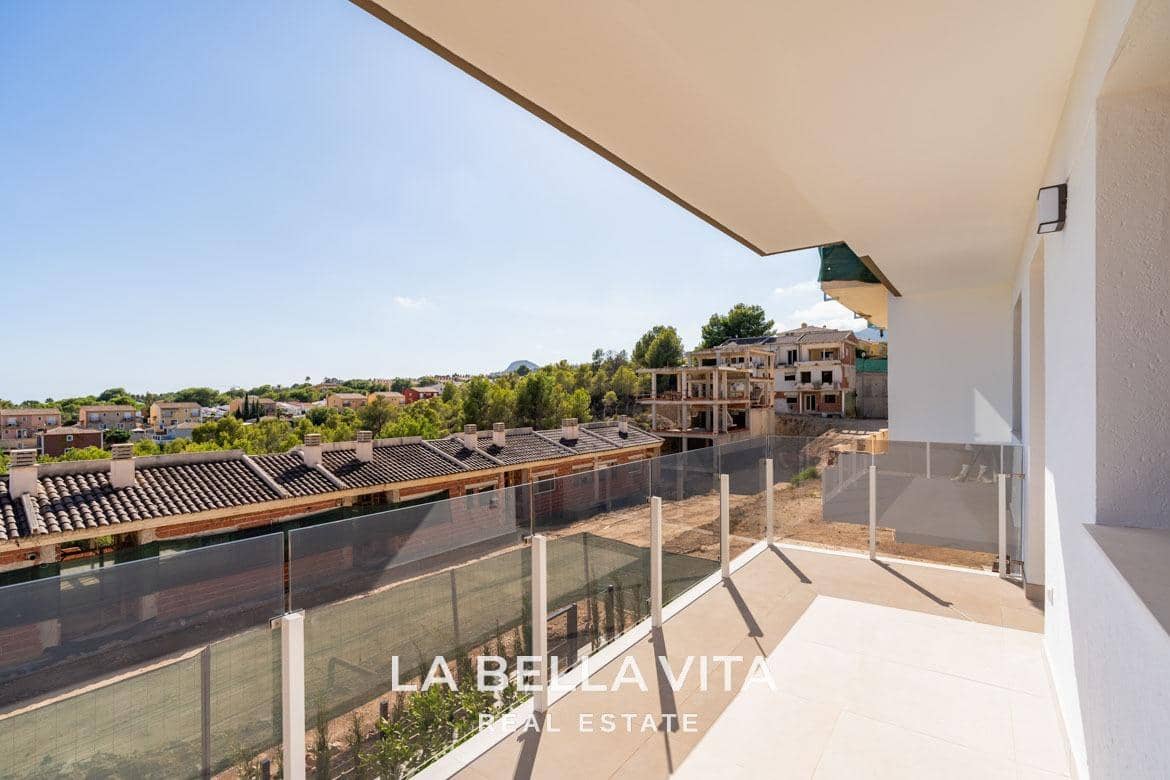 4 quarto Moradia Geminada para venda em La Nucia com piscina - 427 000 € (Ref: 9266510)