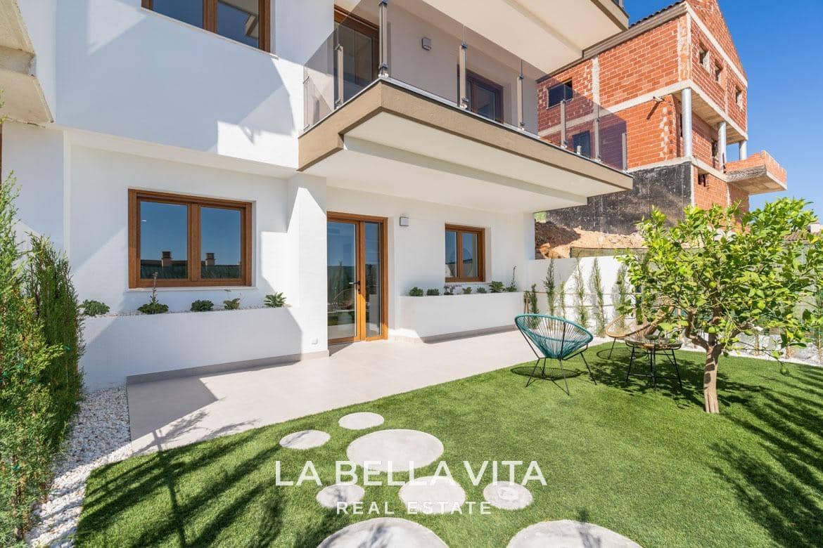 4 quarto Moradia Geminada para venda em La Nucia com piscina - 427 000 € (Ref: 9266510)