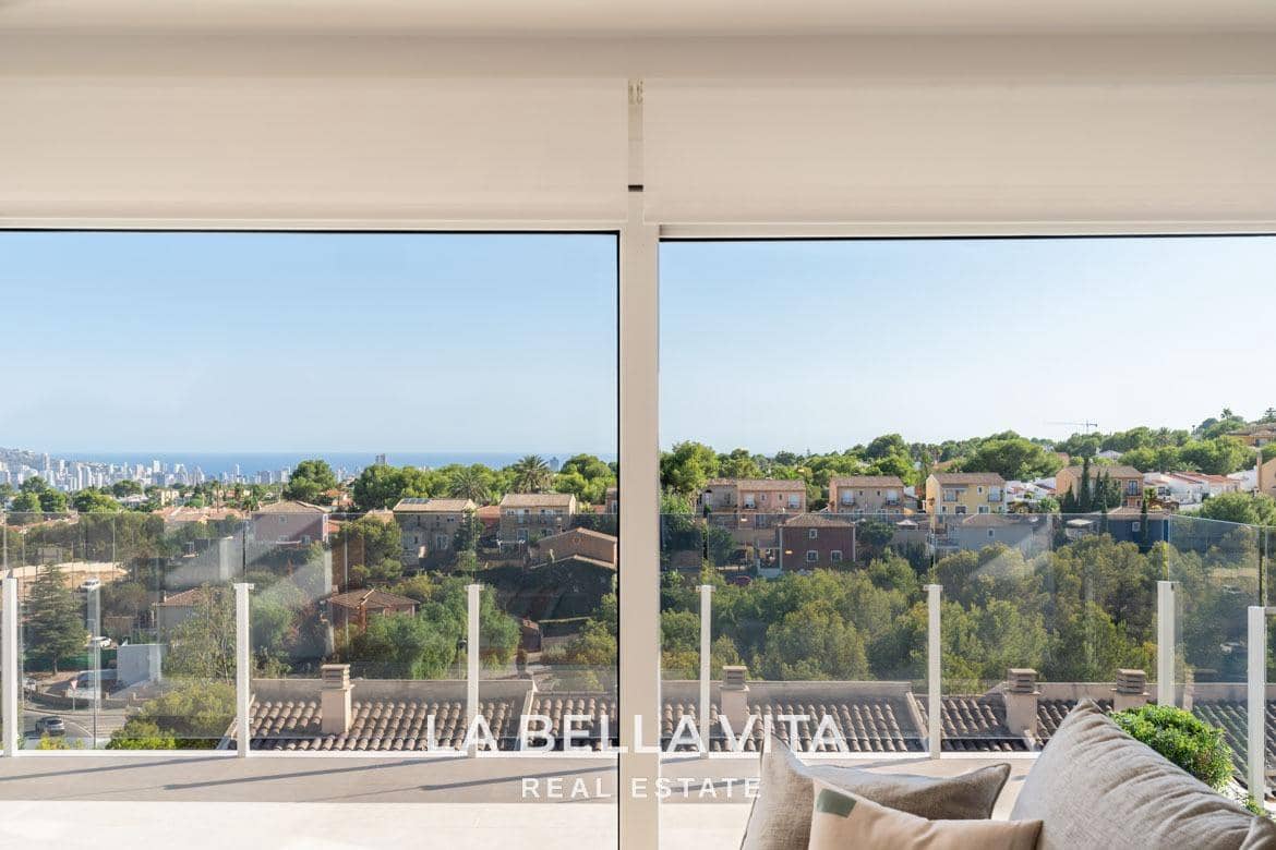 4 quarto Moradia Geminada para venda em La Nucia com piscina - 427 000 € (Ref: 9266510)