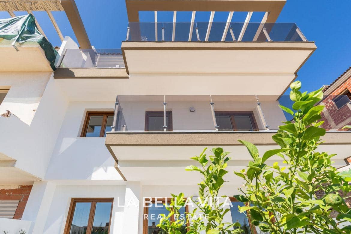 4 quarto Moradia Geminada para venda em La Nucia com piscina - 427 000 € (Ref: 9266510)