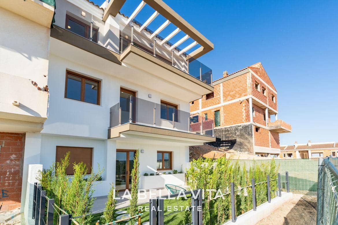 4 quarto Moradia Geminada para venda em La Nucia com piscina - 427 000 € (Ref: 9266510)