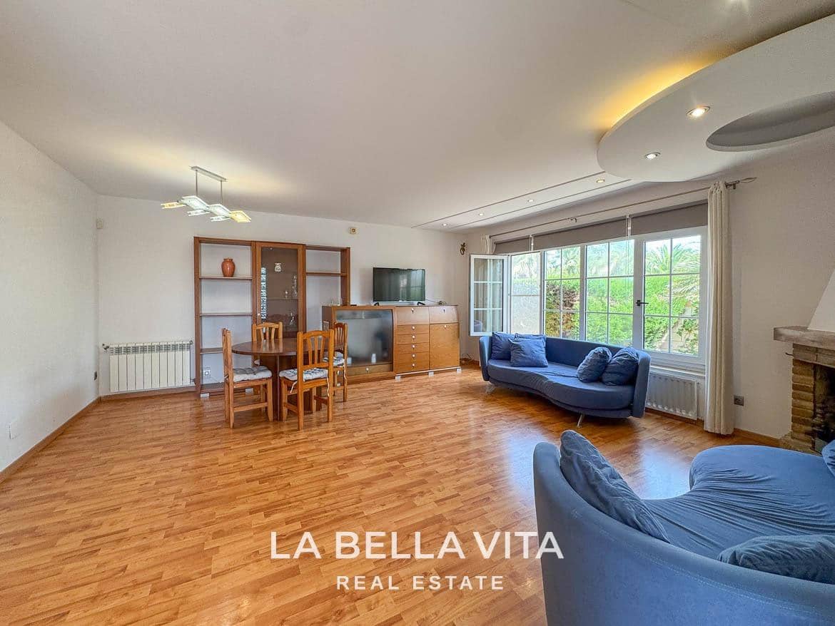 4 bedroom Villa for sale in Cabo Roig with pool - € 950,000 (Ref: 9297063)