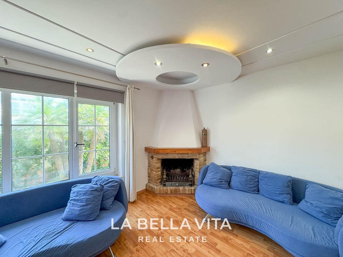 4 bedroom Villa for sale in Cabo Roig with pool - € 950,000 (Ref: 9297063)