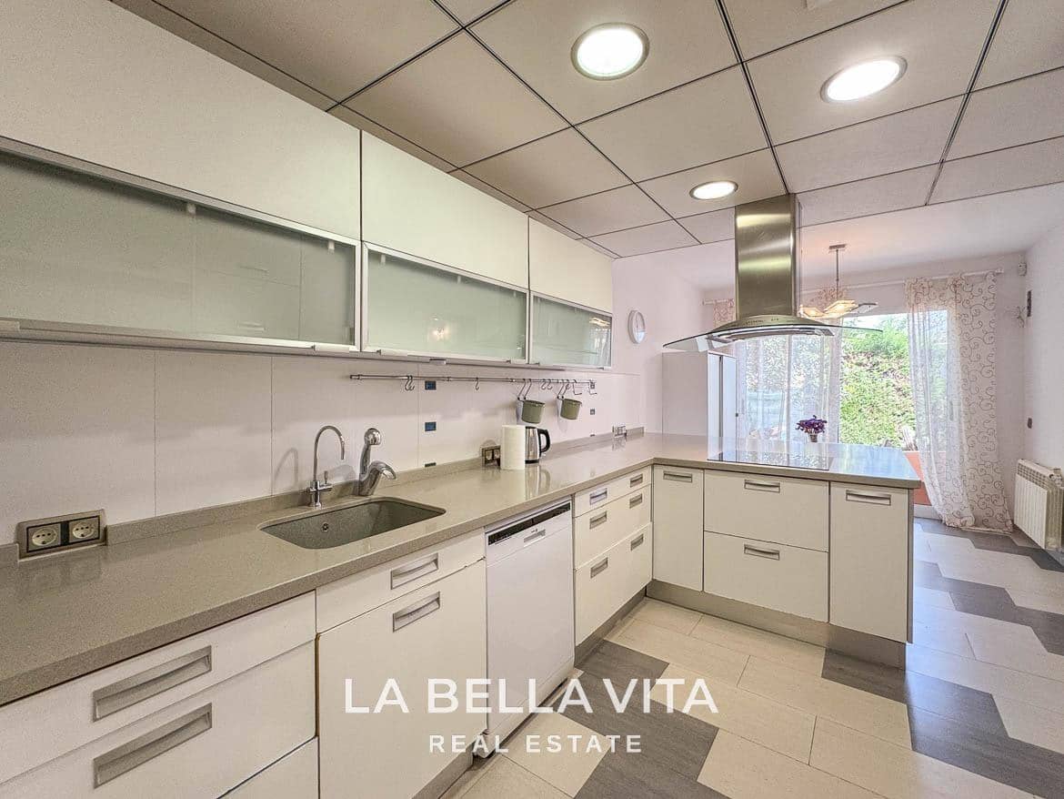 4 bedroom Villa for sale in Cabo Roig with pool - € 950,000 (Ref: 9297063)