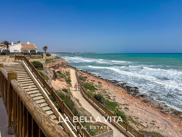 4 bedroom Villa for sale in Cabo Roig, Orihuela with pool - € 950,000 (Ref: 9297063)