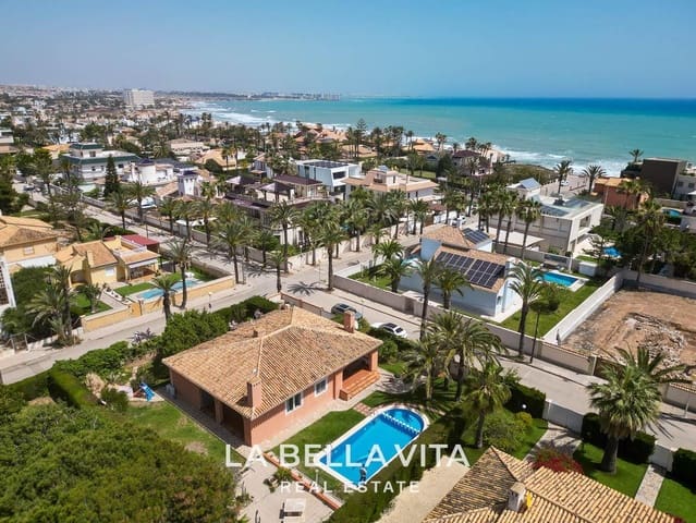 4 bedroom Villa for sale in Cabo Roig, Orihuela with pool - € 950,000 (Ref: 9297063)