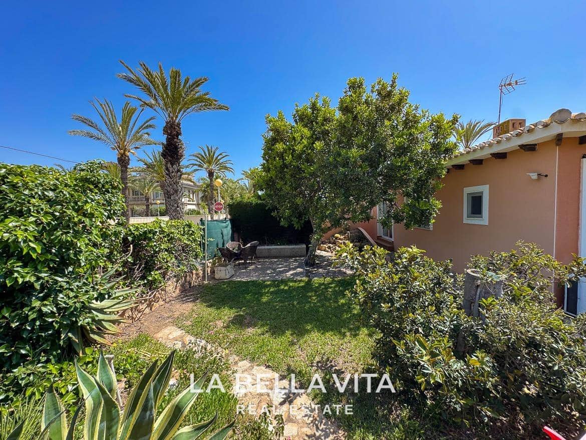 4 bedroom Villa for sale in Cabo Roig with pool - € 950,000 (Ref: 9297063)