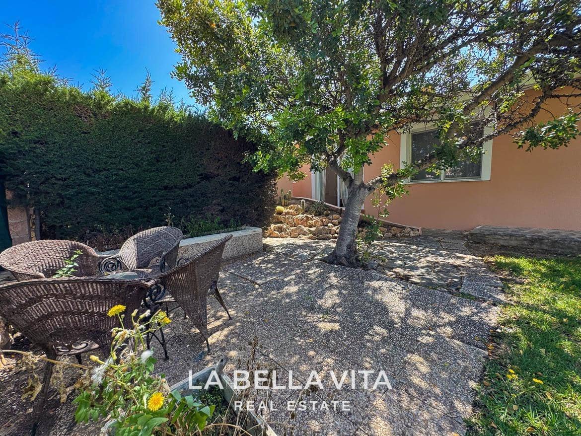 4 bedroom Villa for sale in Cabo Roig with pool - € 950,000 (Ref: 9297063)