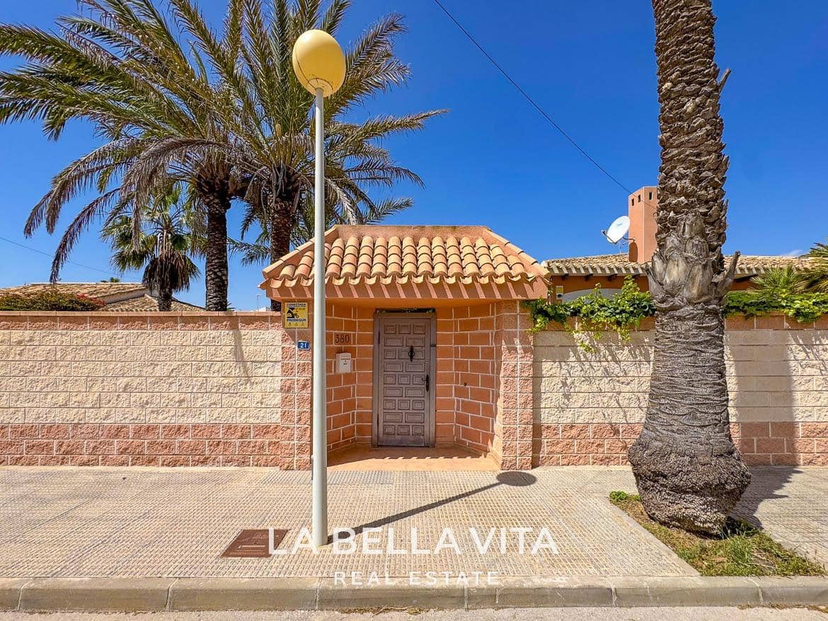 4 bedroom Villa for sale in Cabo Roig with pool - € 950,000 (Ref: 9297063)