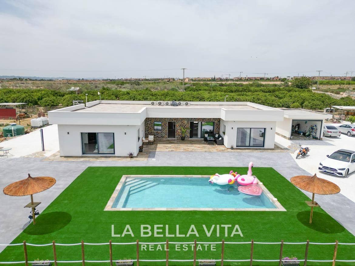 4 soverom Villa til salgs i Rojales med svømmebasseng garasje - € 1 300 000 (Ref: 9335201)