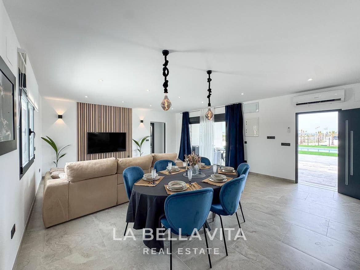 4 soverom Villa til salgs i Rojales med svømmebasseng garasje - € 1 300 000 (Ref: 9335201)