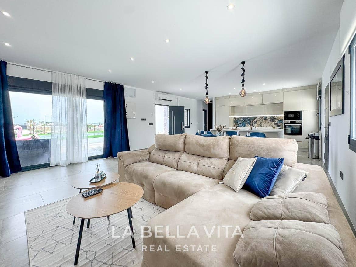 4 soverom Villa til salgs i Rojales med svømmebasseng garasje - € 1 300 000 (Ref: 9335201)