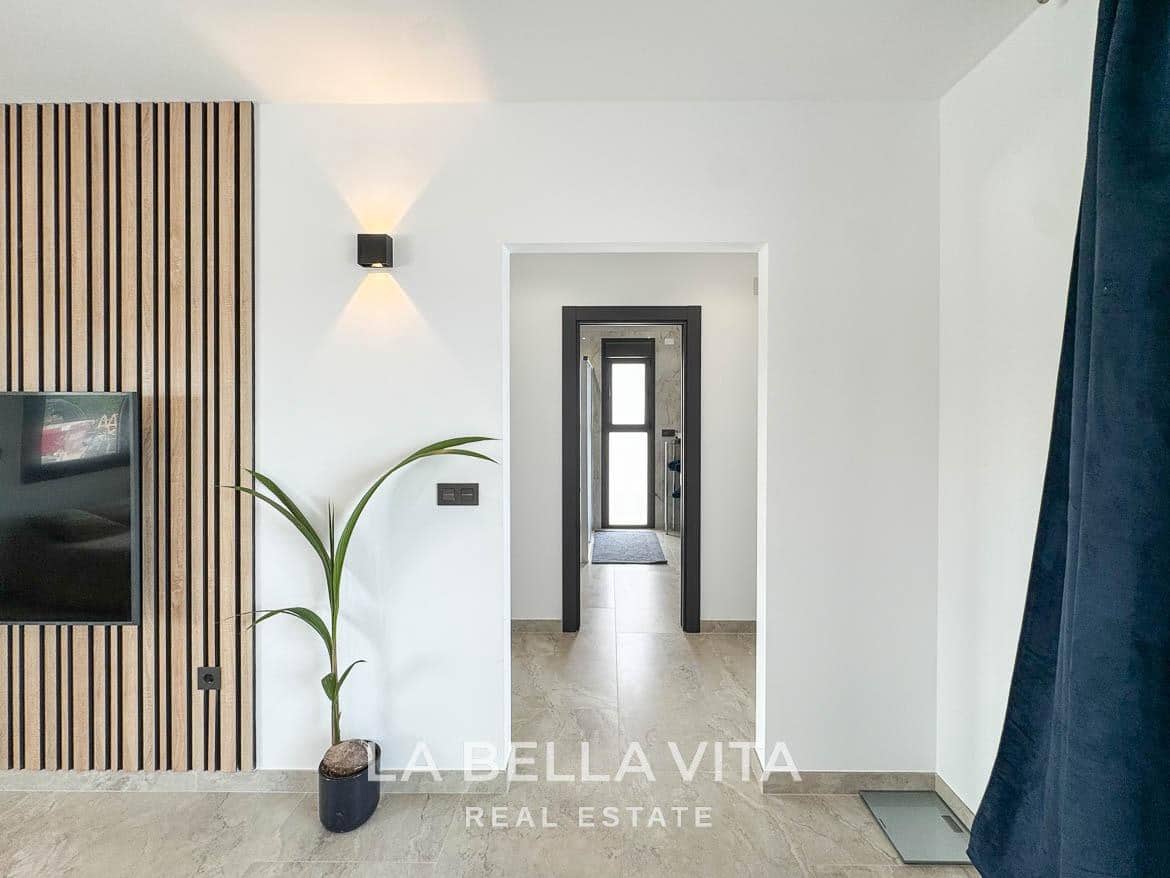 4 soverom Villa til salgs i Rojales med svømmebasseng garasje - € 1 300 000 (Ref: 9335201)