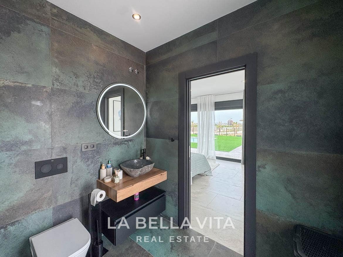 4 soverom Villa til salgs i Rojales med svømmebasseng garasje - € 1 300 000 (Ref: 9335201)