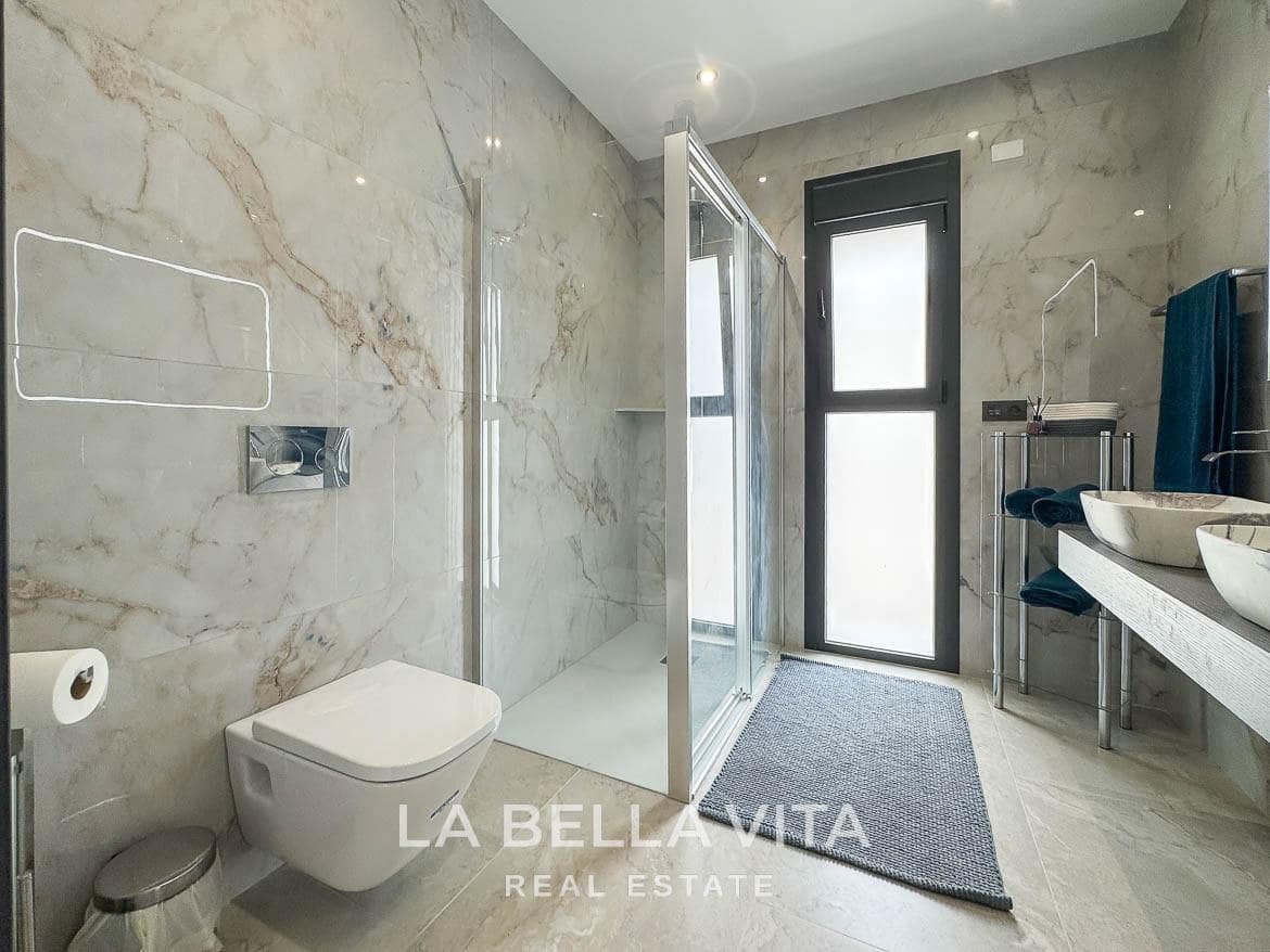 4 soverom Villa til salgs i Rojales med svømmebasseng garasje - € 1 300 000 (Ref: 9335201)