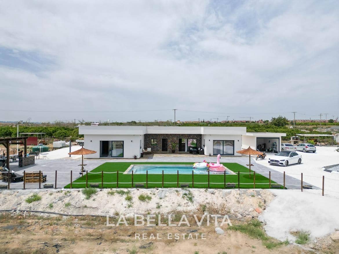 4 soverom Villa til salgs i Rojales med svømmebasseng garasje - € 1 300 000 (Ref: 9335201)