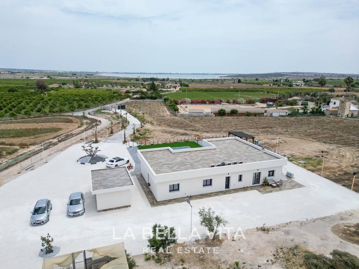 4 soverom Villa til salgs i Rojales med svømmebasseng garasje - € 1 300 000 (Ref: 9335201)