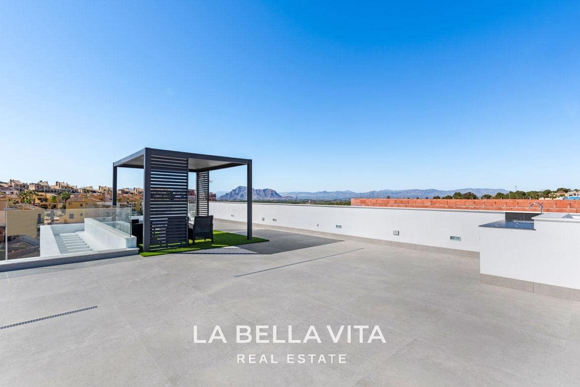 Chalet de 3 habitaciones en Algorfa en venta con piscina - 670.000 € (Ref: 9335204)