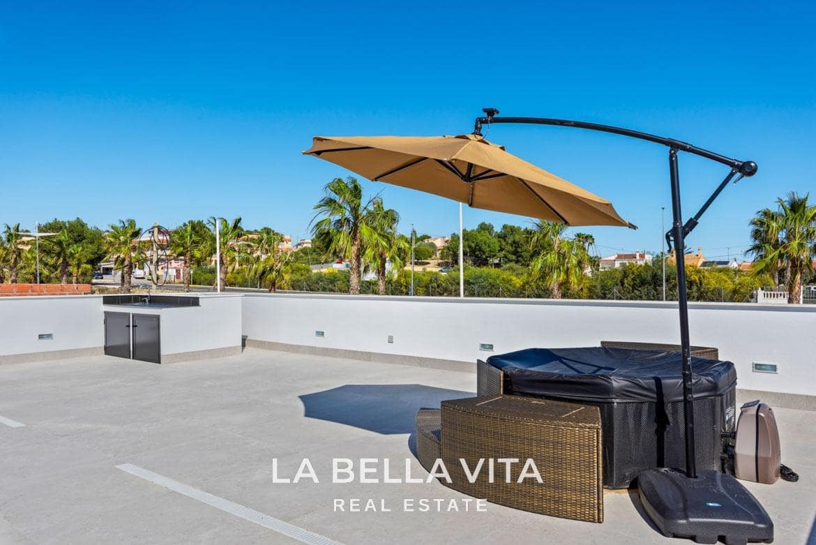 Chalet de 3 habitaciones en Algorfa en venta con piscina - 670.000 € (Ref: 9335204)