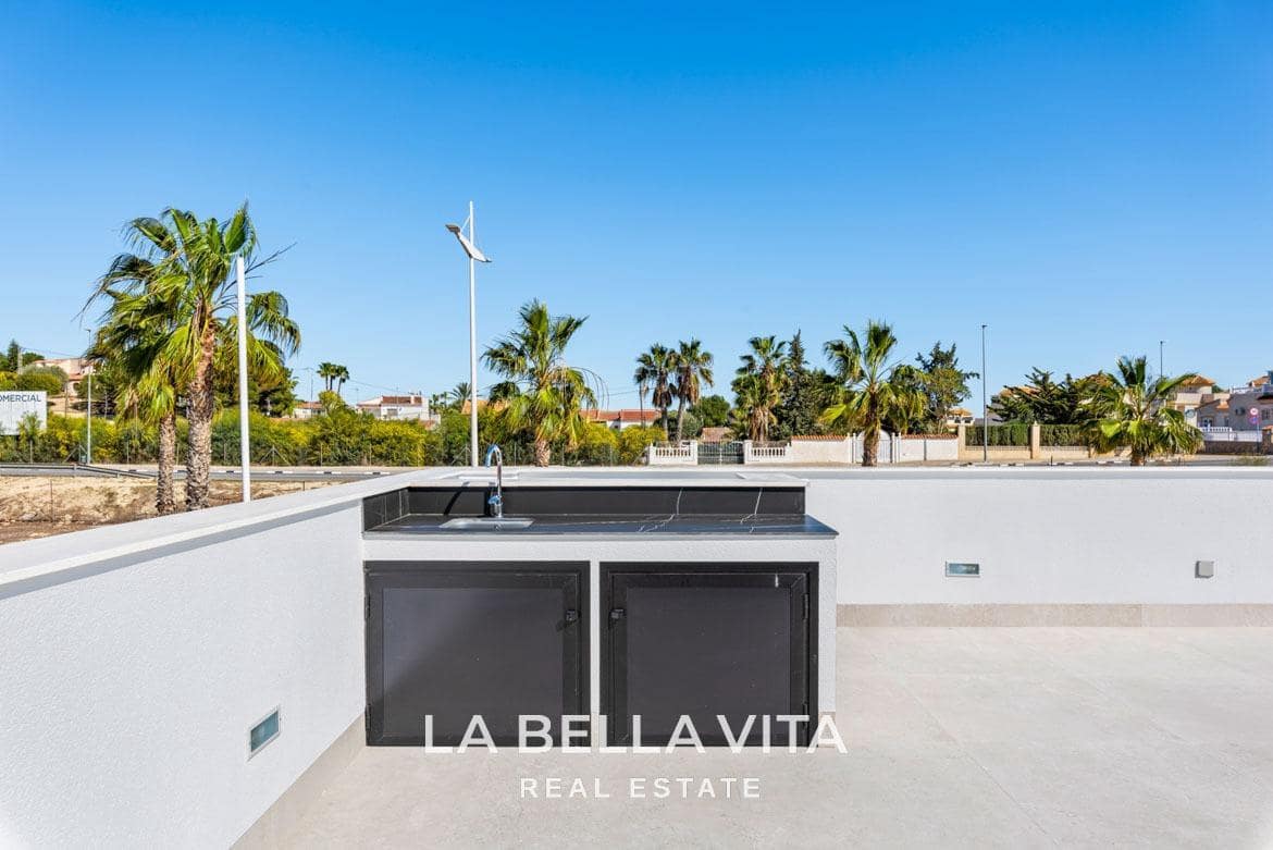 Chalet de 3 habitaciones en Algorfa en venta con piscina - 670.000 € (Ref: 9335204)