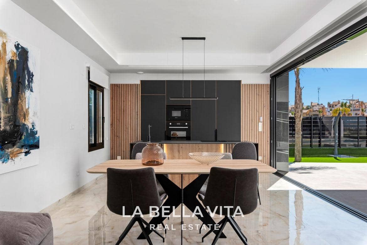 Chalet de 3 habitaciones en Algorfa en venta con piscina - 670.000 € (Ref: 9335204)