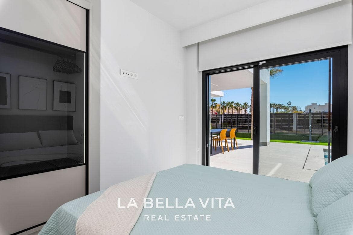 Chalet de 3 habitaciones en Algorfa en venta con piscina - 670.000 € (Ref: 9335204)