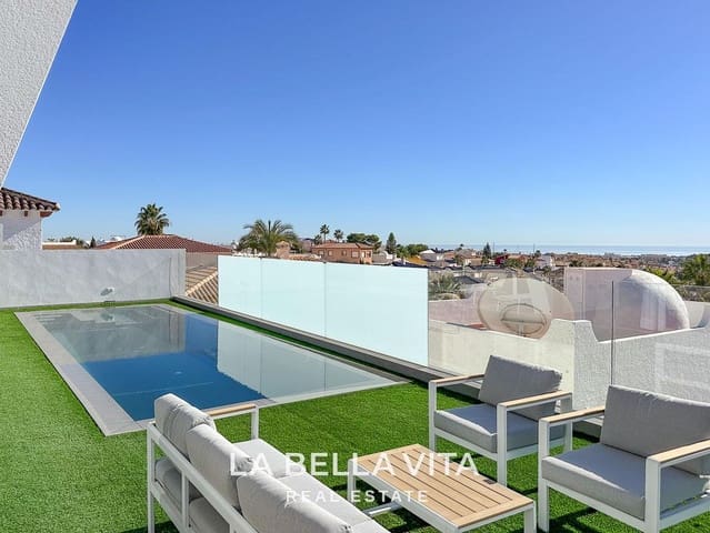 3 bedroom Villa for sale in Los Altos with pool garage - € 650,000 (Ref: 9335205)