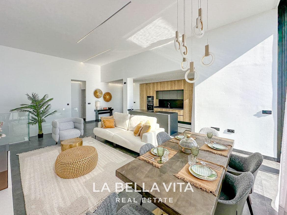 3 quarto Moradia para venda em Los Altos com piscina garagem - 650 000 € (Ref: 9335205)