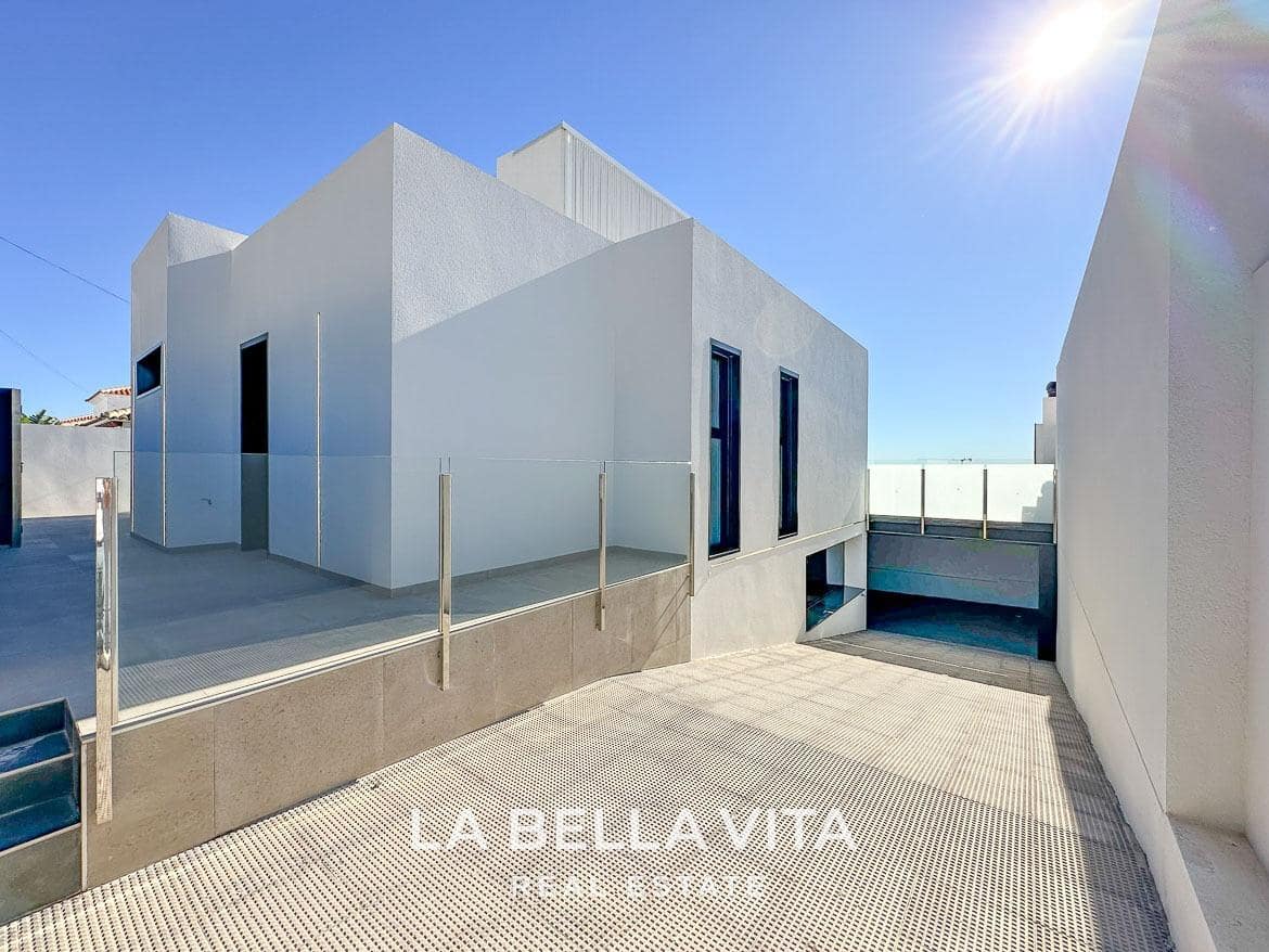 3 quarto Moradia para venda em Los Altos com piscina garagem - 650 000 € (Ref: 9335205)