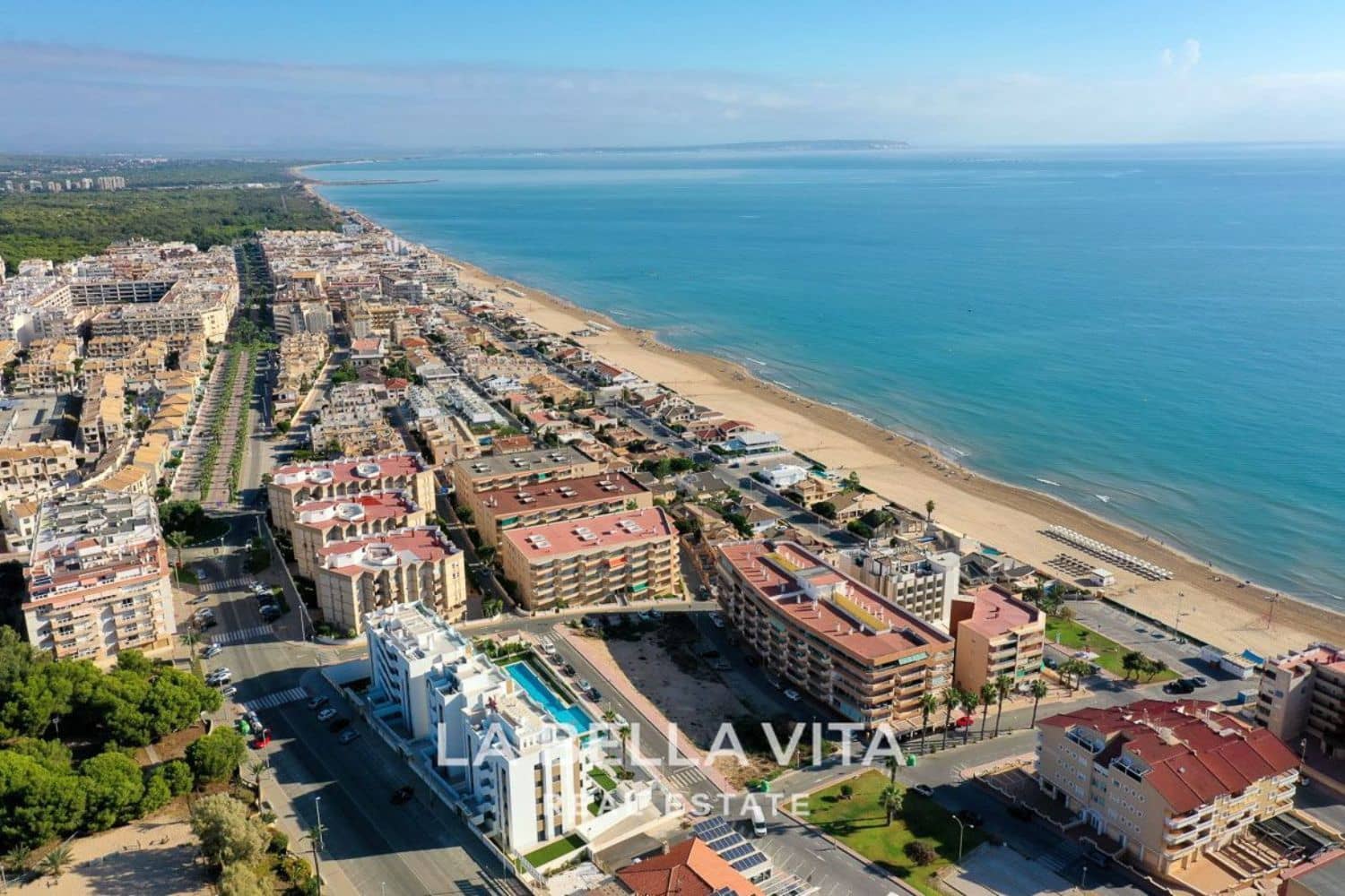 5 slaapkamer Villa te koop in Guardamar del Segura met zwembad - € 507.000 (Ref: 9335206)