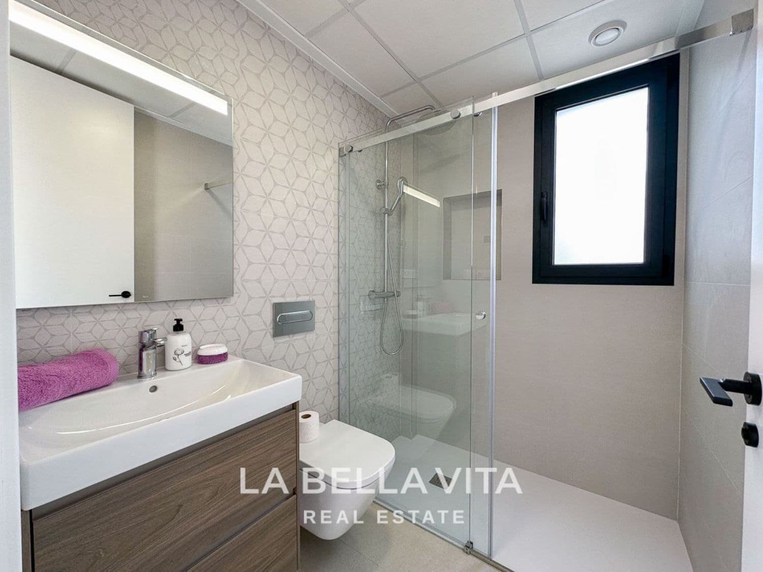 5 slaapkamer Villa te koop in Guardamar del Segura met zwembad - € 507.000 (Ref: 9335206)