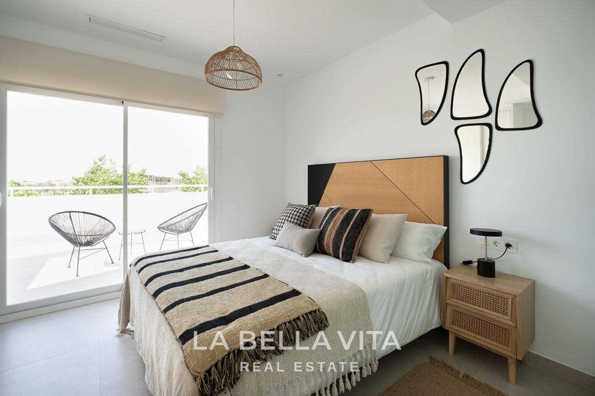 3 makuuhuone Huvila myytävänä paikassa Pilar de la Horadada mukana uima-altaan - 439 000 € (Ref: 9335210)