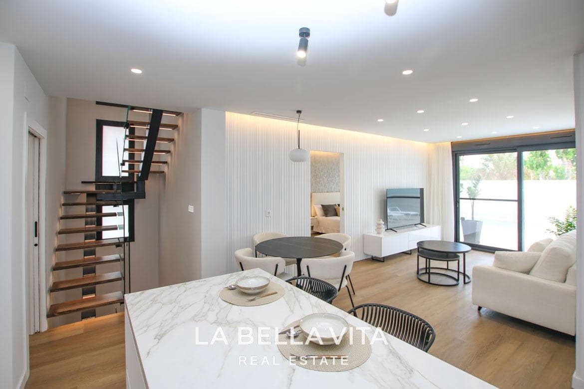 3 chambre Villa/Maison à vendre à Pilar de la Horadada avec piscine garage - 725 000 € (Ref: 9335211)