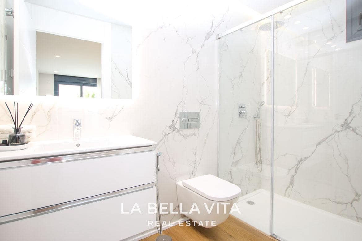 3 chambre Villa/Maison à vendre à Pilar de la Horadada avec piscine garage - 725 000 € (Ref: 9335211)