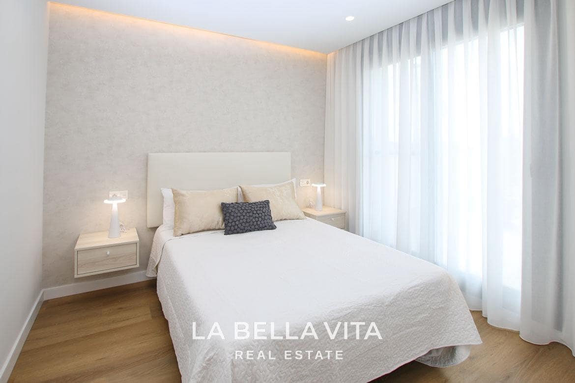 3 chambre Villa/Maison à vendre à Pilar de la Horadada avec piscine garage - 725 000 € (Ref: 9335211)