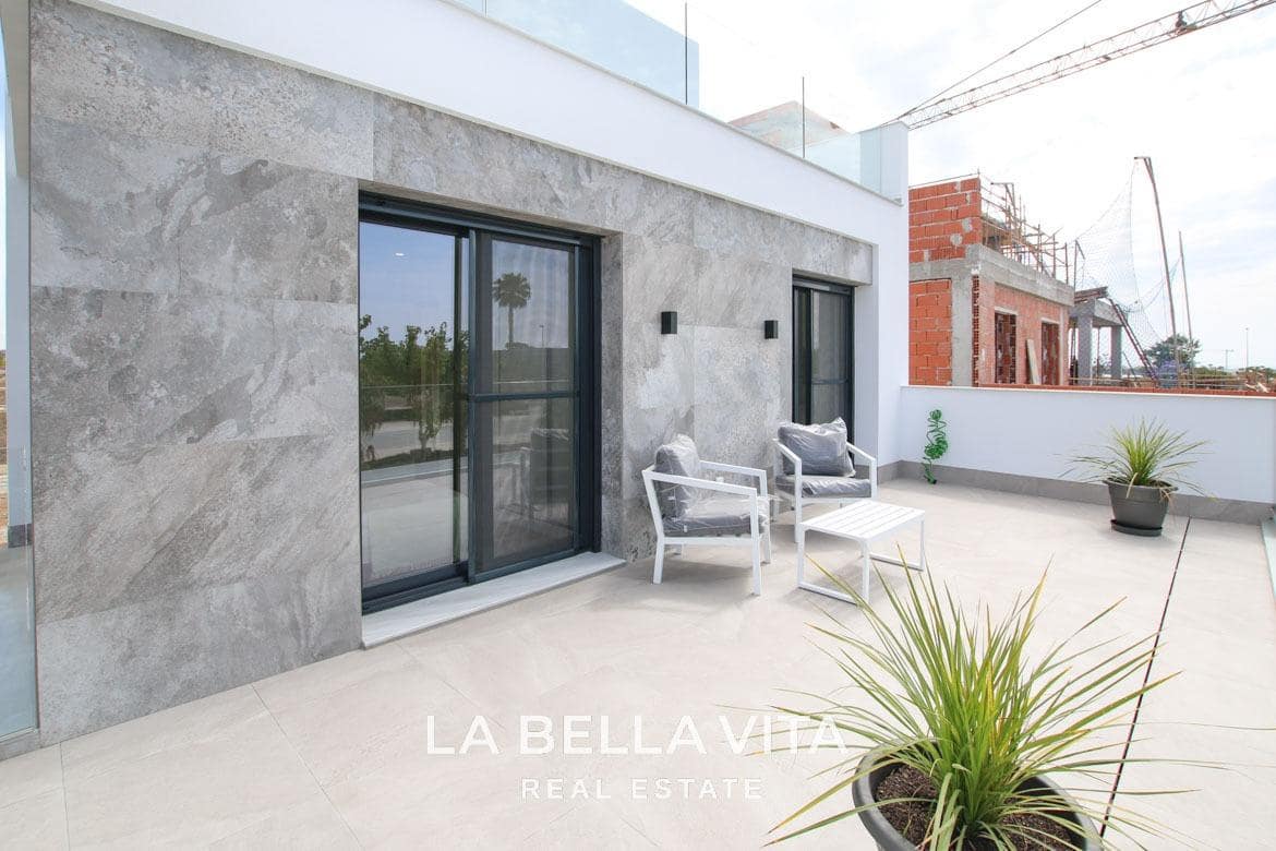 3 chambre Villa/Maison à vendre à Pilar de la Horadada avec piscine garage - 725 000 € (Ref: 9335211)