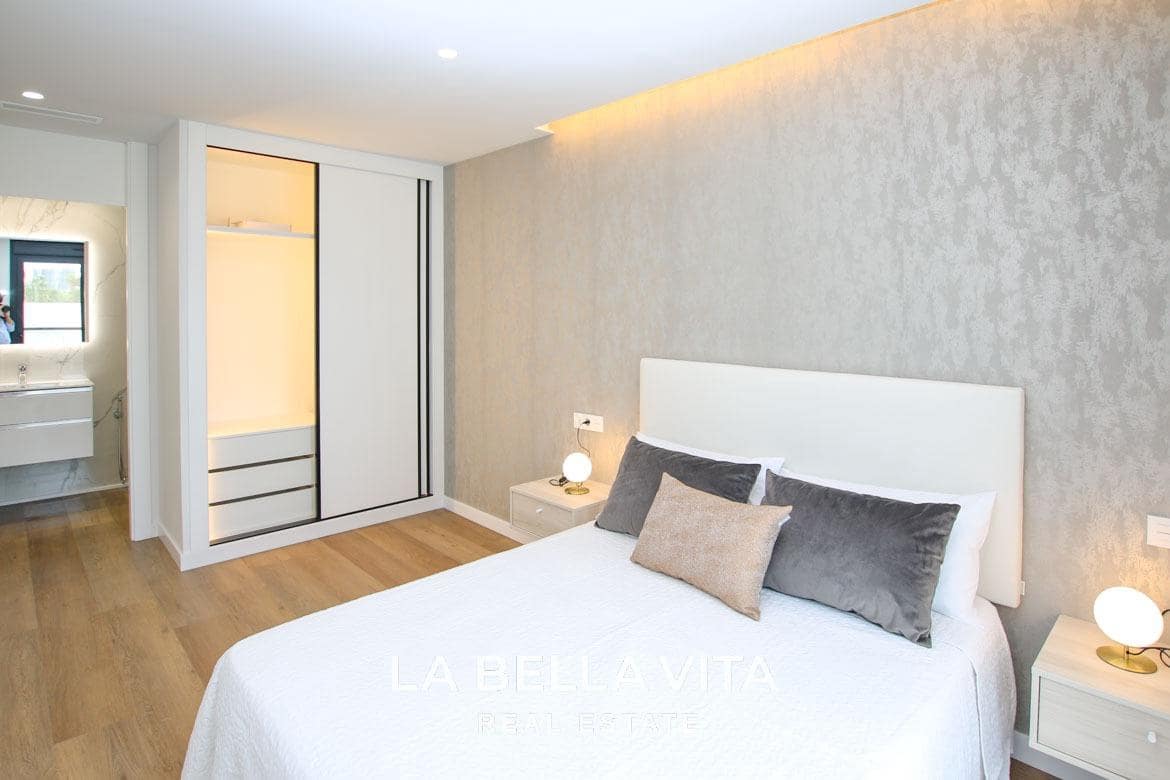 3 chambre Villa/Maison à vendre à Pilar de la Horadada avec piscine garage - 725 000 € (Ref: 9335211)