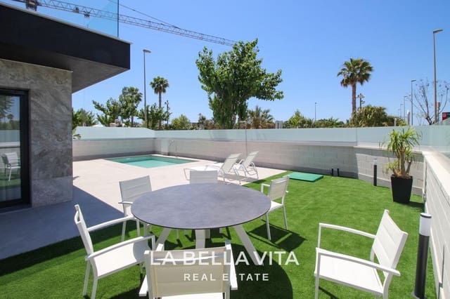3 soveværelse Villa til salg i Pilar de la Horadada ciudad, Pilar de la Horadada med swimmingpool garage - € 725.000 (Ref: 9335211)