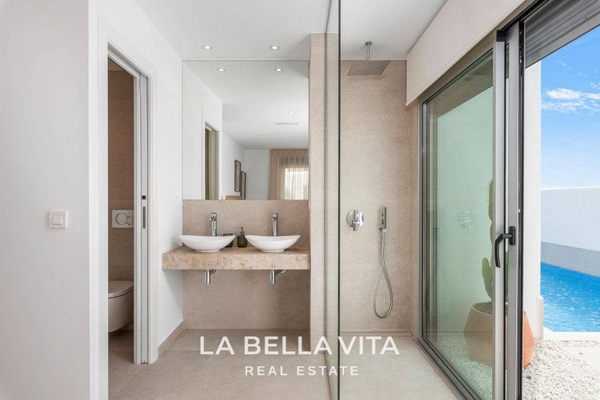 3 makuuhuone Huvila myytävänä paikassa Los Alcazares mukana uima-altaan - 499 900 € (Ref: 9335213)