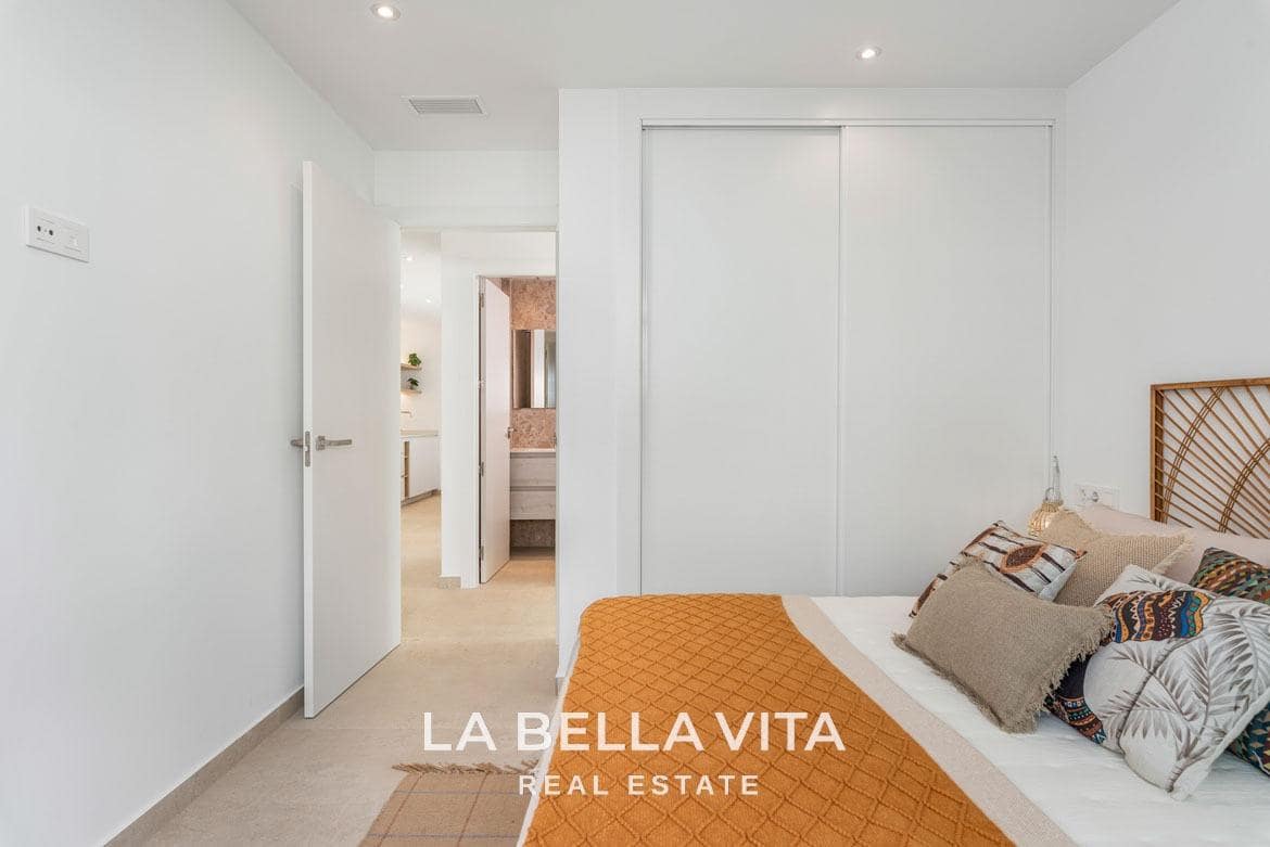 3 makuuhuone Huvila myytävänä paikassa Los Alcazares mukana uima-altaan - 499 900 € (Ref: 9335213)