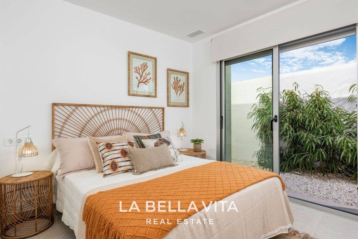 3 makuuhuone Huvila myytävänä paikassa Los Alcazares mukana uima-altaan - 499 900 € (Ref: 9335213)