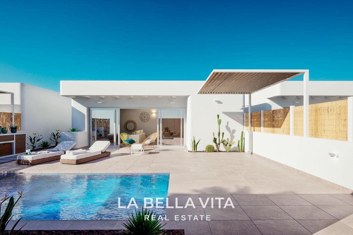 3 makuuhuone Huvila myytävänä paikassa Los Alcazares mukana uima-altaan - 499 900 € (Ref: 9335213)