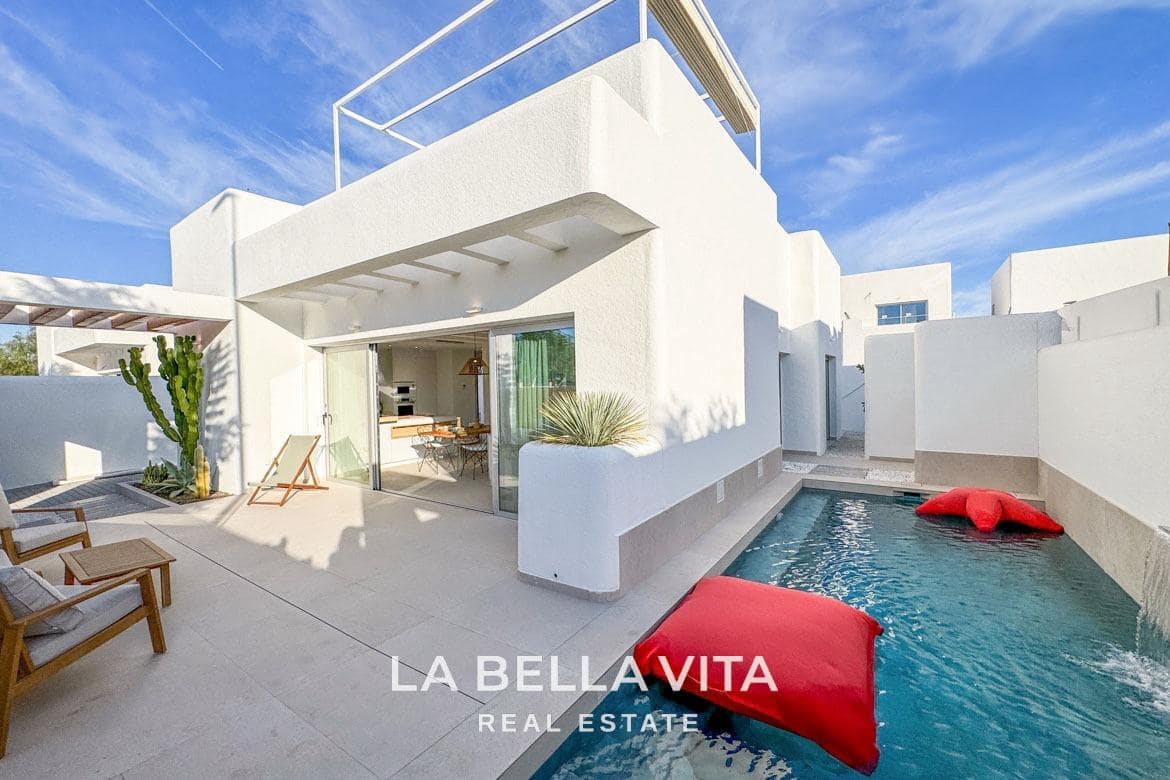 3 makuuhuone Huvila myytävänä paikassa Los Alcazares mukana uima-altaan - 499 900 € (Ref: 9335213)