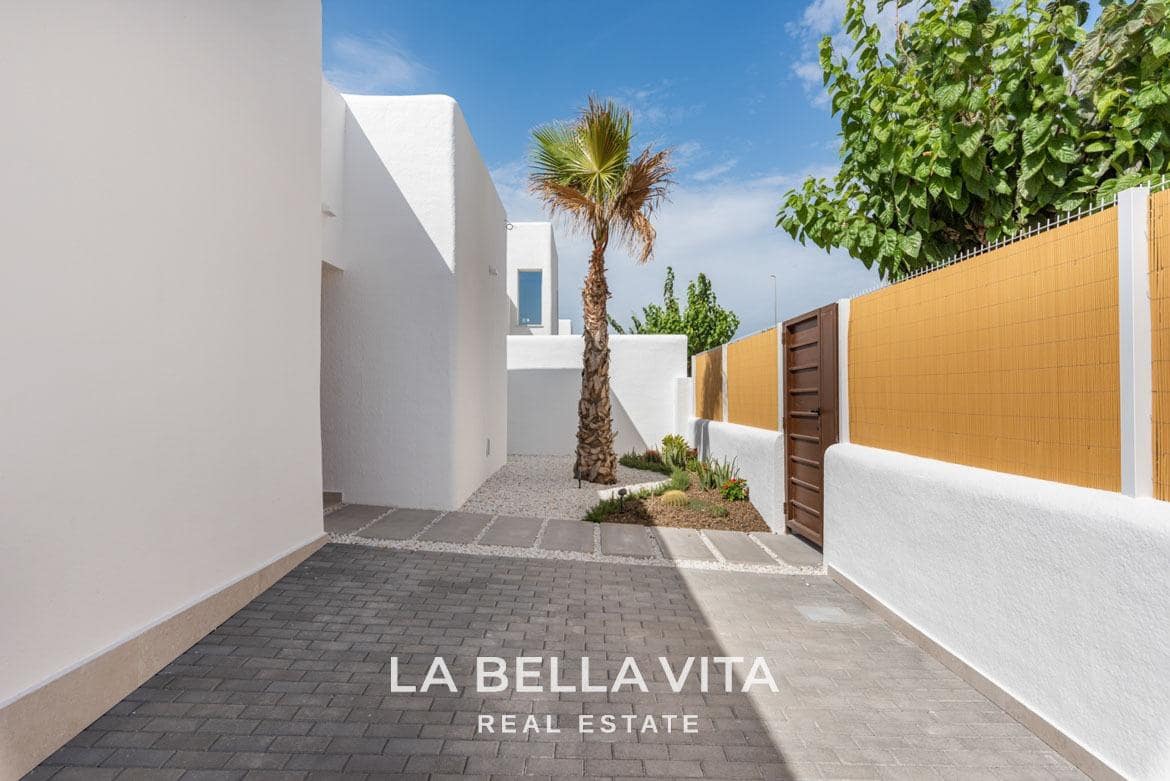 3 makuuhuone Huvila myytävänä paikassa Los Alcazares mukana uima-altaan - 499 900 € (Ref: 9335213)