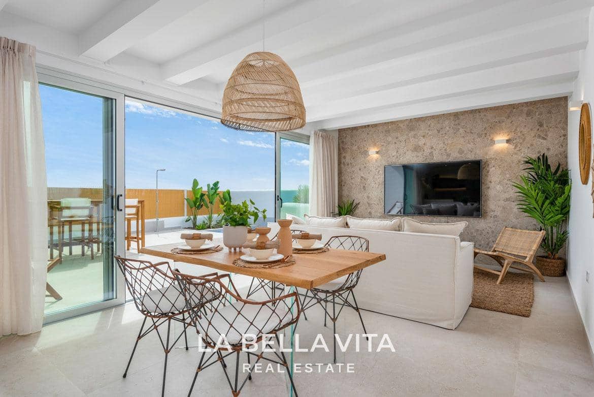 3 makuuhuone Huvila myytävänä paikassa Los Alcazares mukana uima-altaan - 499 900 € (Ref: 9335213)