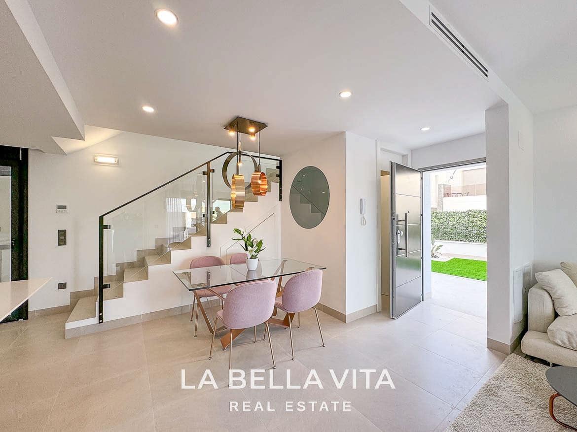 3 makuuhuone Rivitalo myytävänä paikassa Benijofar mukana uima-altaan - 449 000 € (Ref: 9335215)