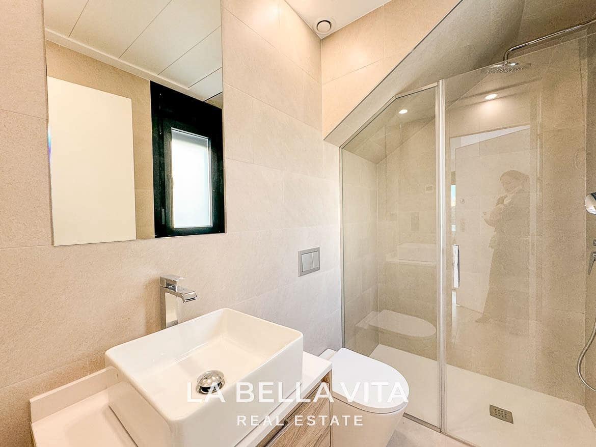 3 makuuhuone Rivitalo myytävänä paikassa Benijofar mukana uima-altaan - 449 000 € (Ref: 9335215)