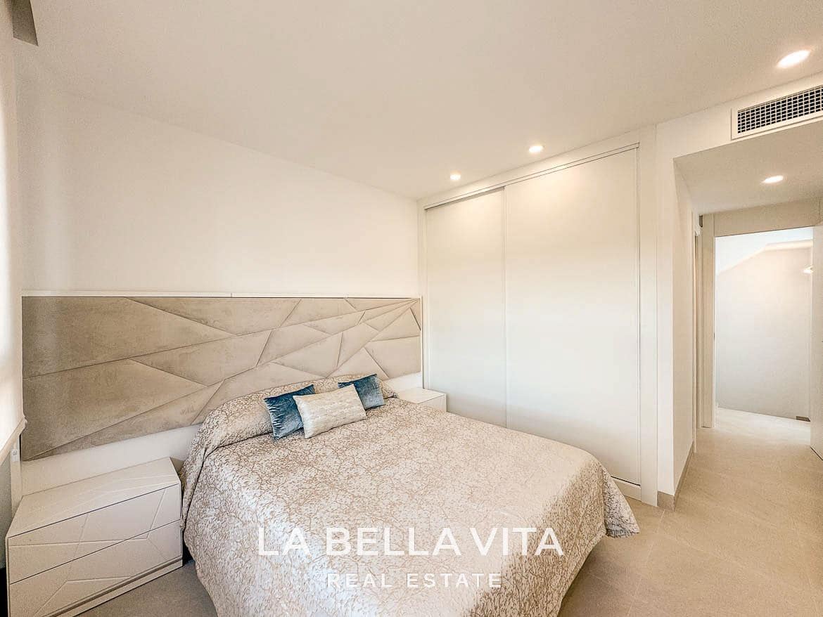 3 makuuhuone Rivitalo myytävänä paikassa Benijofar mukana uima-altaan - 449 000 € (Ref: 9335215)