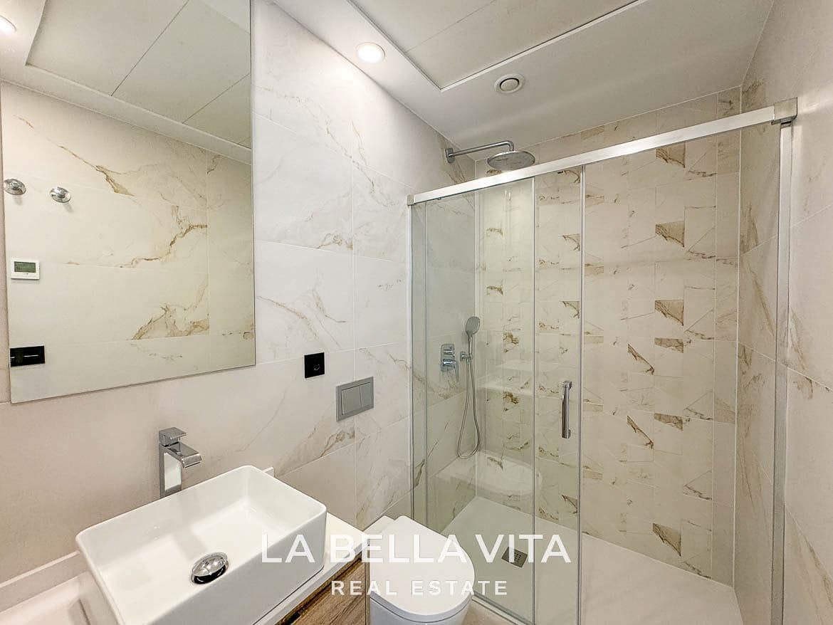 3 makuuhuone Rivitalo myytävänä paikassa Benijofar mukana uima-altaan - 449 000 € (Ref: 9335215)